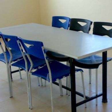 Canteen Furniture Manufacturers in Kanpur